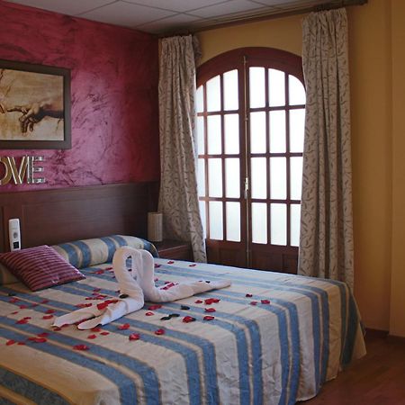 Hotel La Curva Алболоте Стая снимка