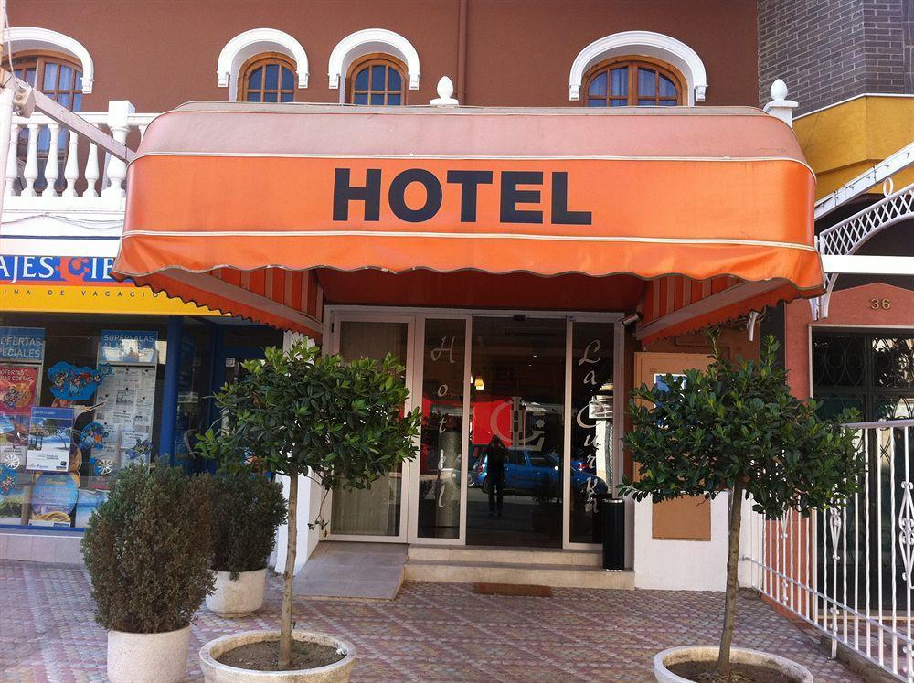 Hotel La Curva Алболоте Екстериор снимка