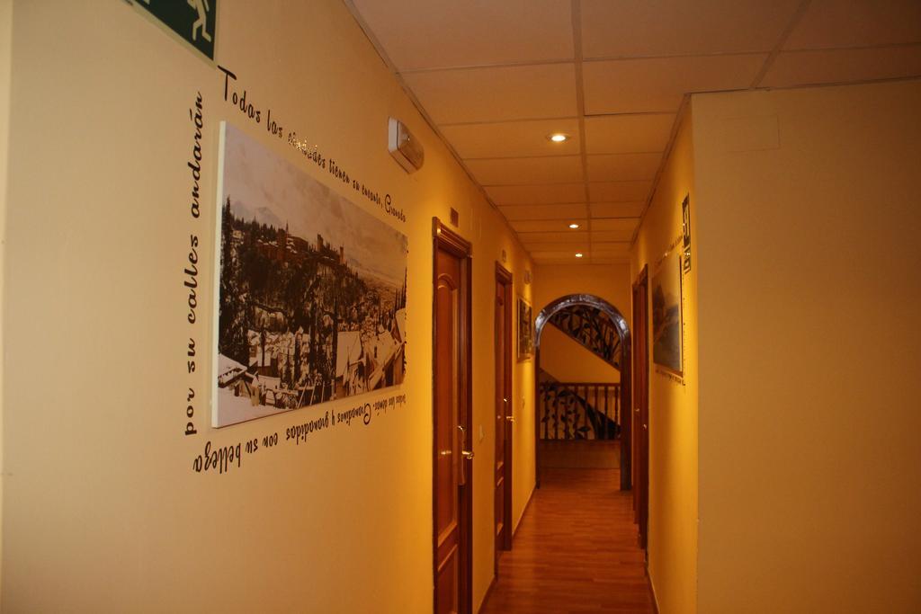 Hotel La Curva Алболоте Екстериор снимка