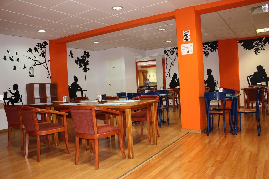 Hotel La Curva Алболоте Екстериор снимка