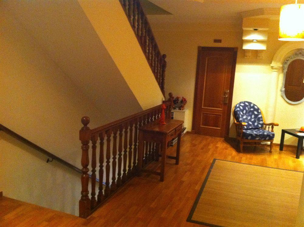 Hotel La Curva Алболоте Екстериор снимка