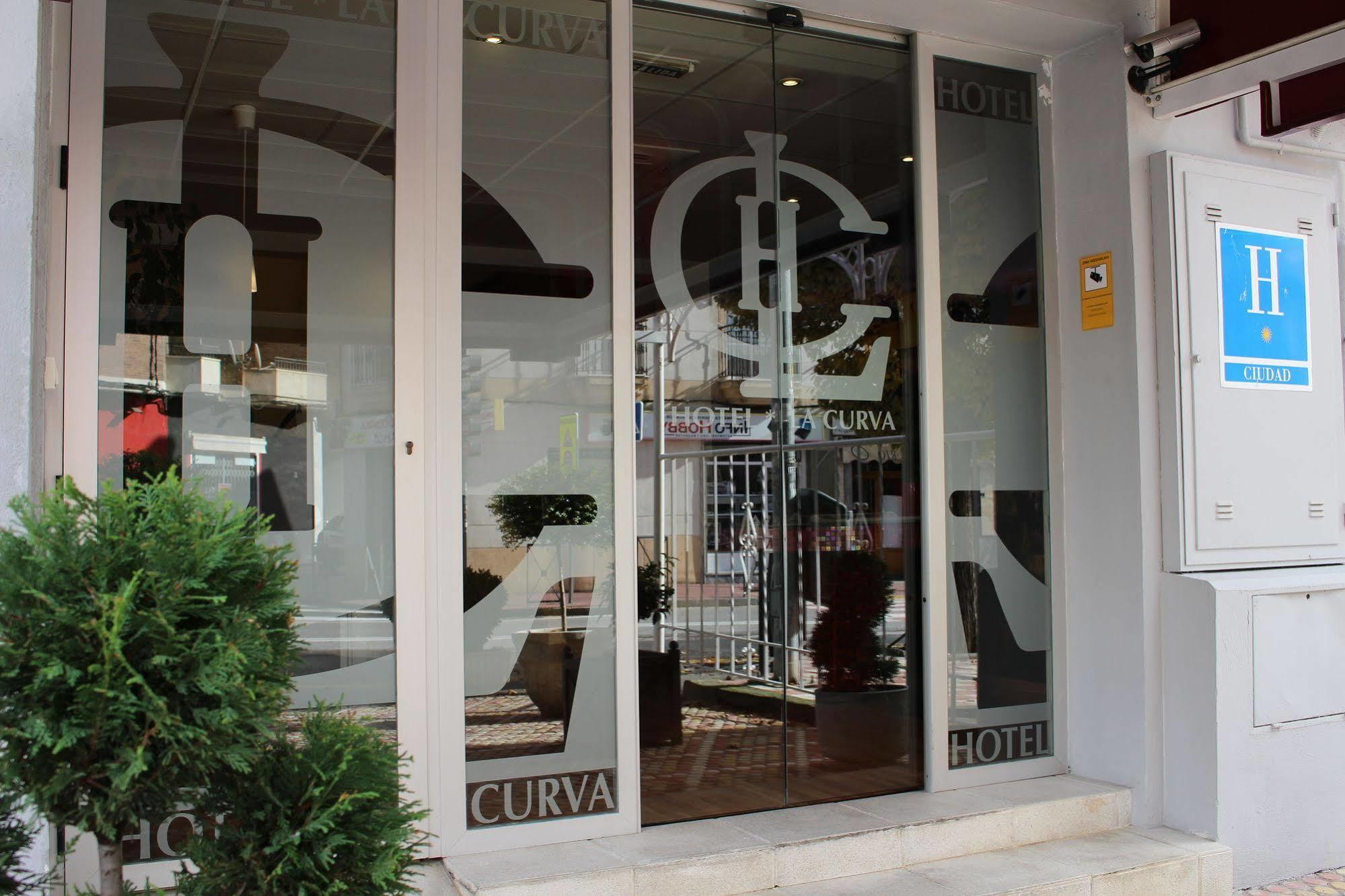 Hotel La Curva Алболоте Екстериор снимка
