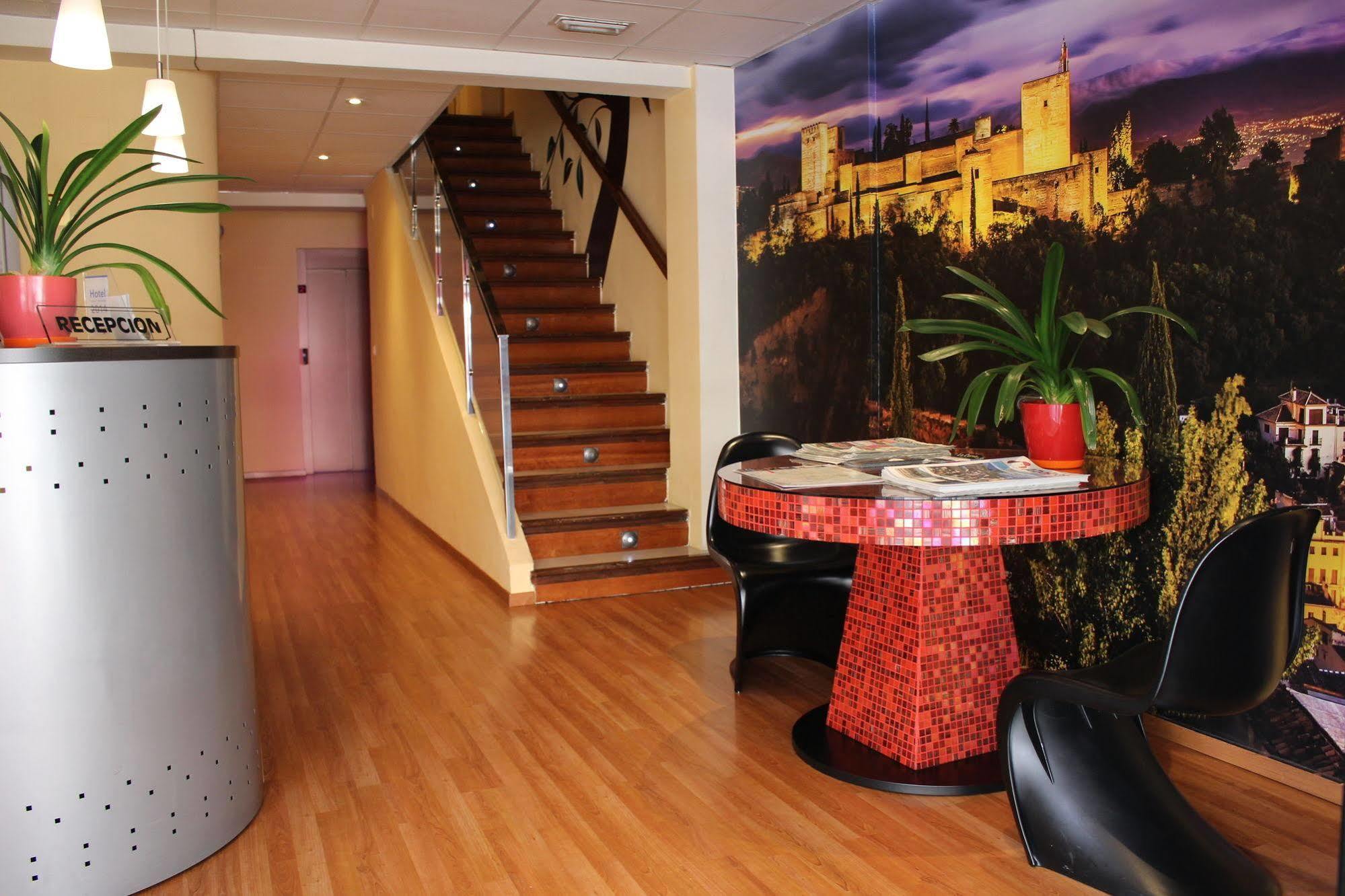 Hotel La Curva Алболоте Екстериор снимка